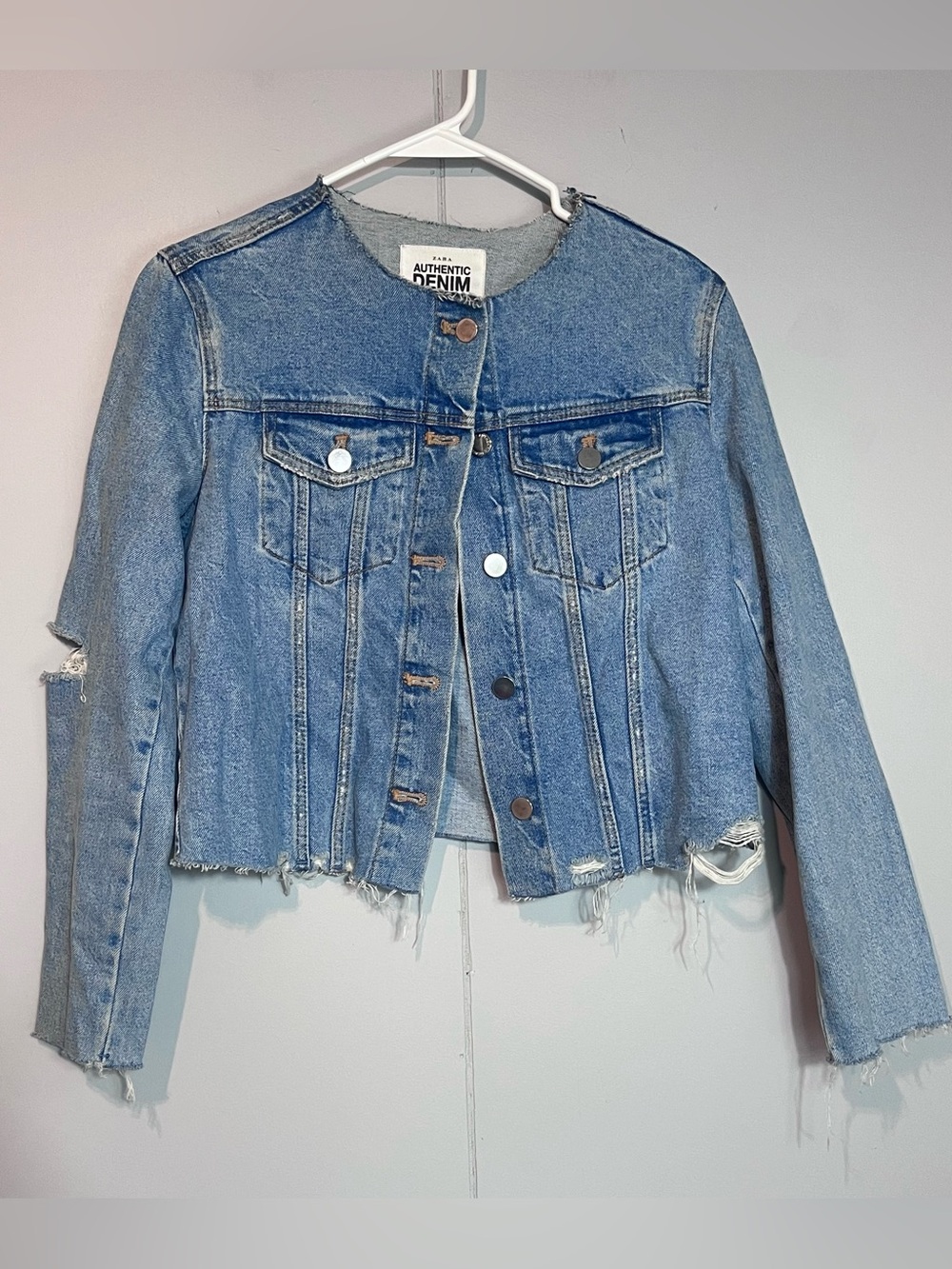 Zara TRF Cropped Distressed Denim Jacket Blue Raw Hem Button Front